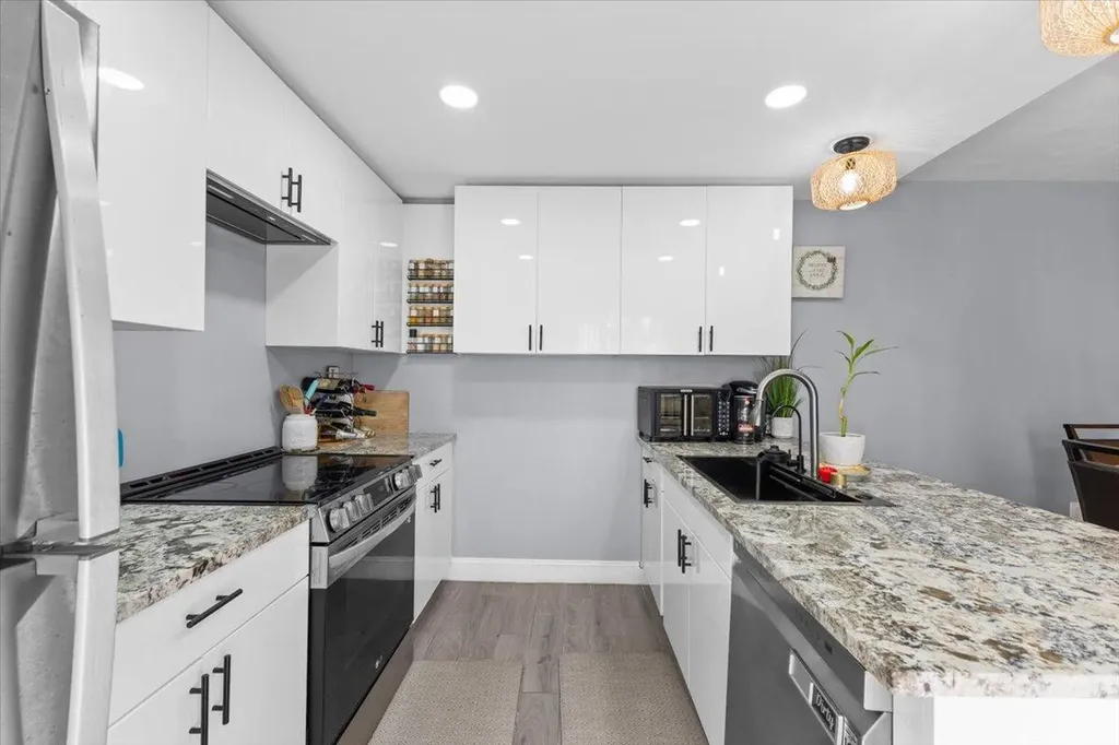 2704 27th Way West Palm Beach FL 33407