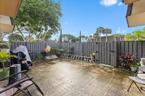 2704 27th Way West Palm Beach FL 33407