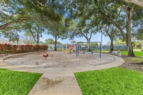 2704 27th Way West Palm Beach FL 33407