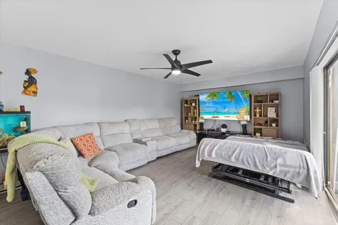 2704 27th Way West Palm Beach FL 33407