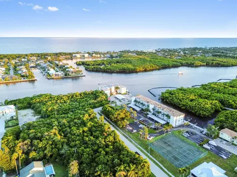 689 Ne 6th Court Boynton Beach FL 33435