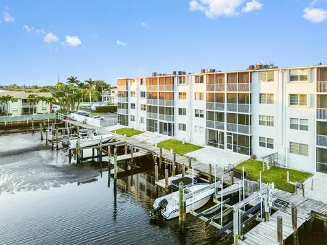 689 Ne 6th Court Boynton Beach FL 33435