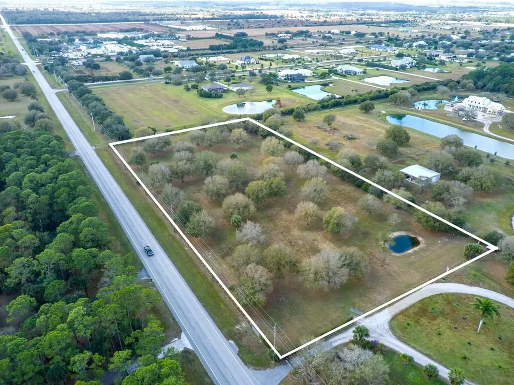 195 66th Avenue Vero Beach FL 32968