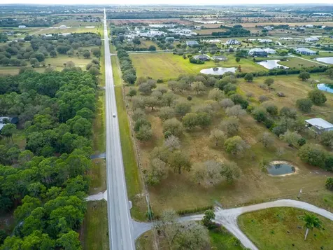 195 66th Avenue Vero Beach FL 32968