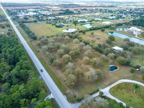 195 66th Avenue Vero Beach FL 32968