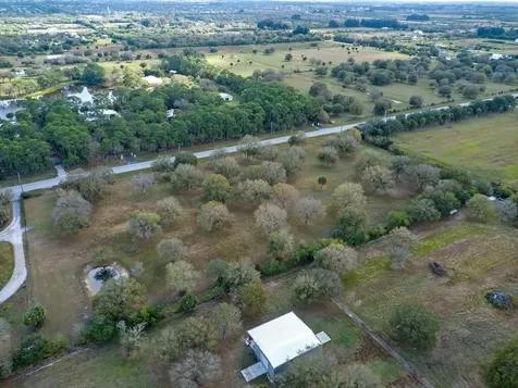 195 66th Avenue Vero Beach FL 32968