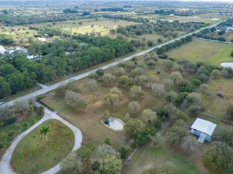 195 66th Avenue Vero Beach FL 32968