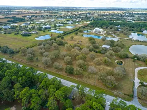195 66th Avenue Vero Beach FL 32968