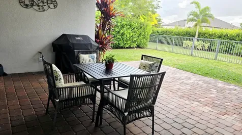 10295 Sw Indian Lilac Trail Port Saint Lucie FL 34987