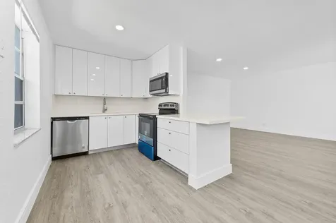 124 Normandy C Delray Beach FL 33484