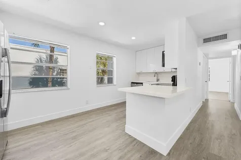 124 Normandy C Delray Beach FL 33484