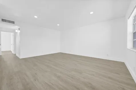 124 Normandy C Delray Beach FL 33484