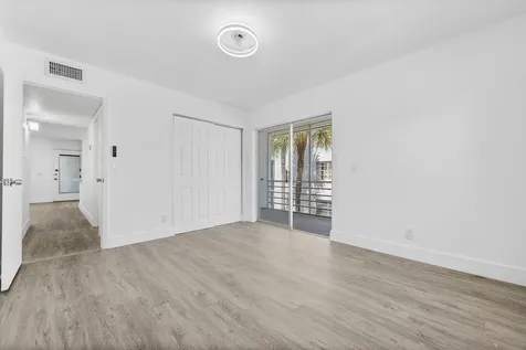 124 Normandy C Delray Beach FL 33484