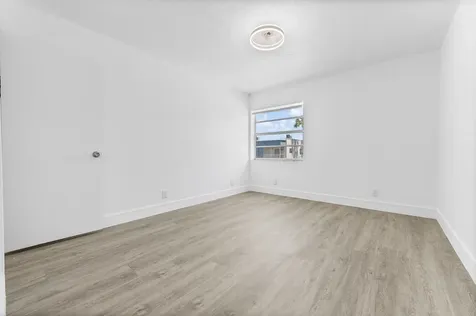 124 Normandy C Delray Beach FL 33484