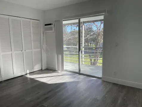 172 Sussex I West Palm Beach FL 33417
