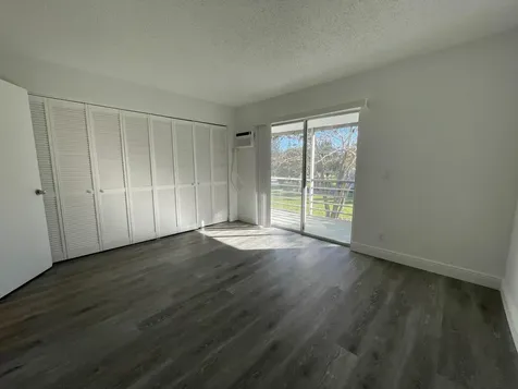 172 Sussex I West Palm Beach FL 33417