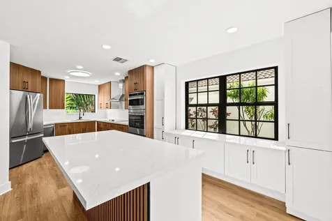 22548 Caravelle Circle Boca Raton FL 33433