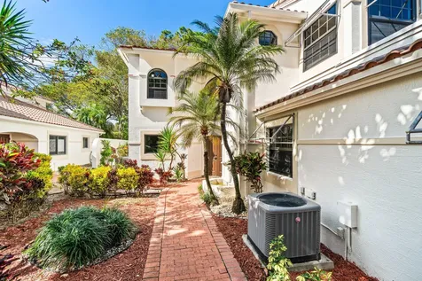 22548 Caravelle Circle Boca Raton FL 33433