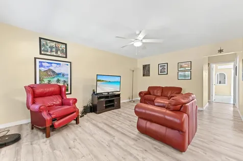 142 Norwich F West Palm Beach FL 33417