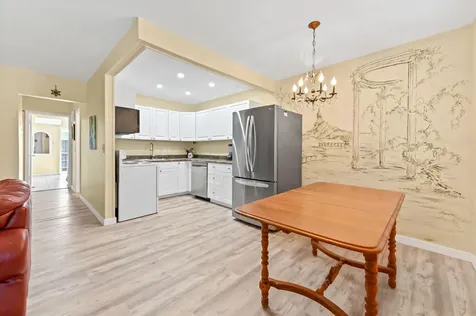 142 Norwich F West Palm Beach FL 33417