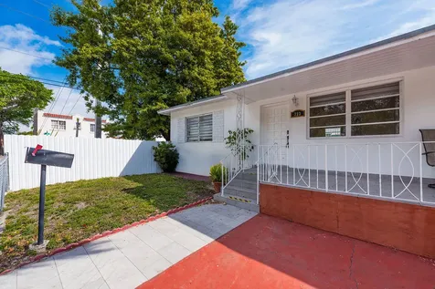 323 NW 21st Avenue Miami FL 33125