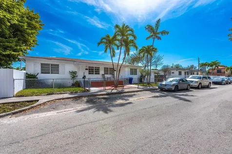 323 NW 21st Avenue Miami FL 33125