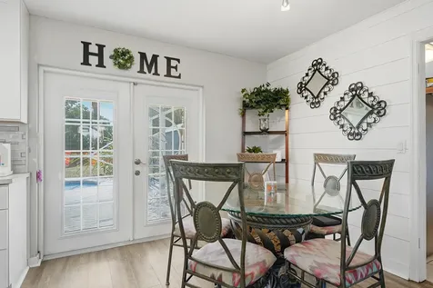 898 Se Evergreen Terrace Port Saint Lucie FL 34983