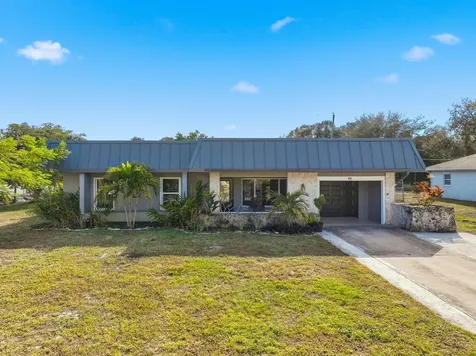 898 Se Evergreen Terrace Port Saint Lucie FL 34983