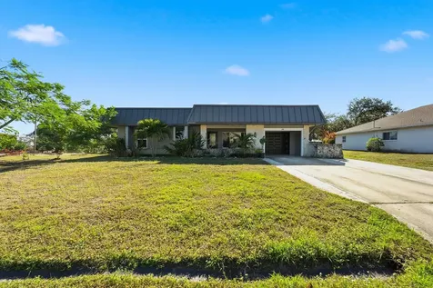 898 Se Evergreen Terrace Port Saint Lucie FL 34983