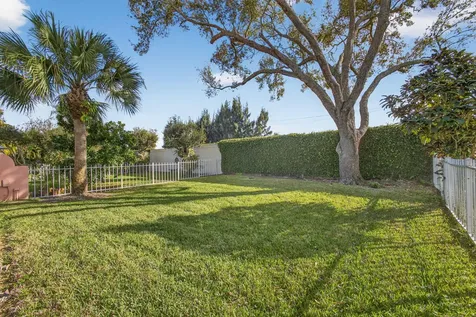 4238 Royal Oak Drive Palm Beach Gardens FL 33410