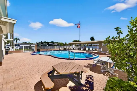 1552 S 33rd Road Hollywood FL 33021
