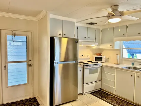 1552 S 33rd Road Hollywood FL 33021