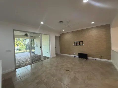 11908 SW Crestwood Circle Port Saint Lucie FL 34987