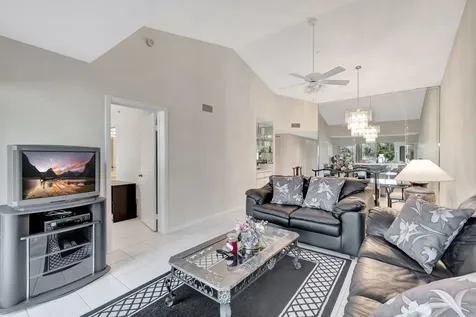 280 Nw 67th Street Boca Raton FL 33487