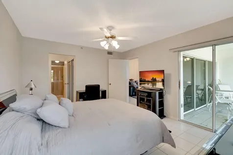 280 Nw 67th Street Boca Raton FL 33487