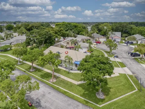 8095 Burlington Court Lake Worth FL 33467