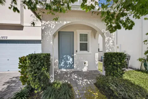 1822 Lake Cove Drive Lake Worth FL 33460