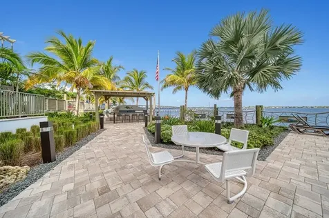 41 Sw Seminole Street Stuart FL 34994