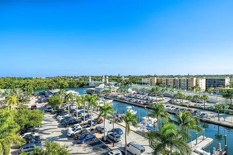 625 Casa Loma Boulevard Boynton Beach FL 33435
