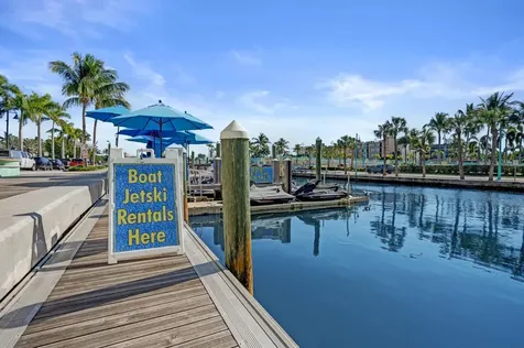 625 Casa Loma Boulevard Boynton Beach FL 33435
