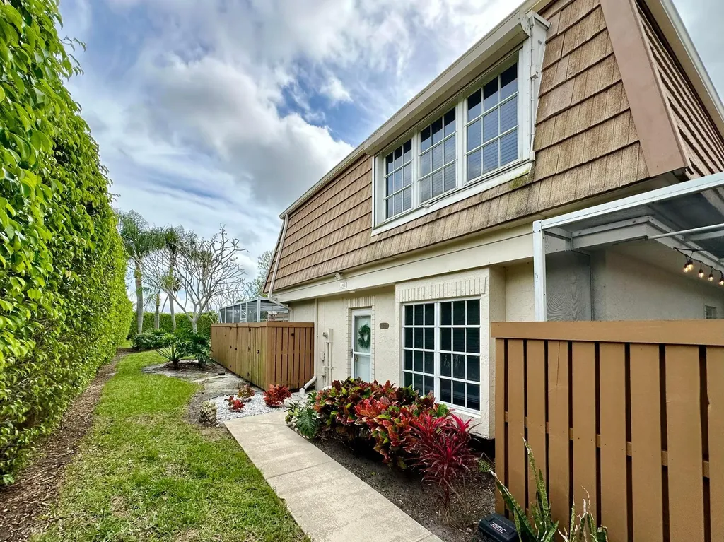 11551 Winchester Drive Palm Beach Gardens FL 33410