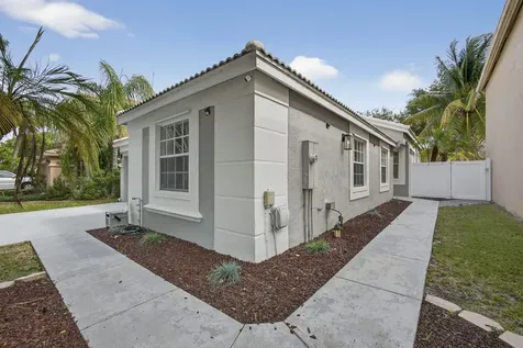 1475 Running Oak Lane Royal Palm Beach FL 33411