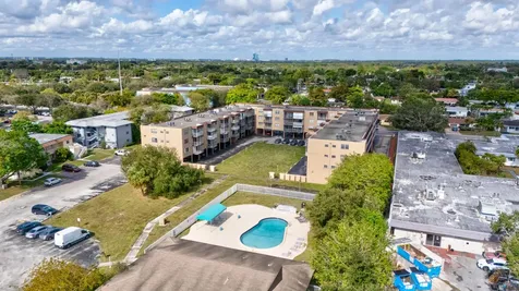 1400 Tallwood Avenue Hollywood FL 33021