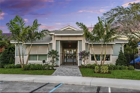 562 Parsons Way Deerfield Beach FL 33442