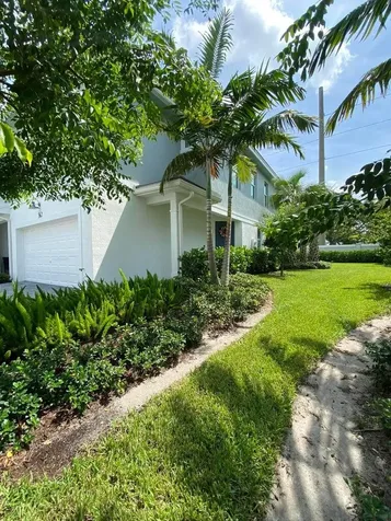 562 Parsons Way Deerfield Beach FL 33442