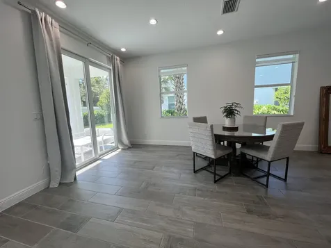 562 Parsons Way Deerfield Beach FL 33442