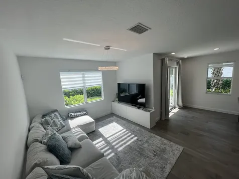 562 Parsons Way Deerfield Beach FL 33442