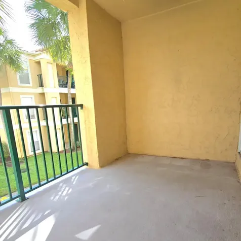977 Riverside Drive Coral Springs FL 33071