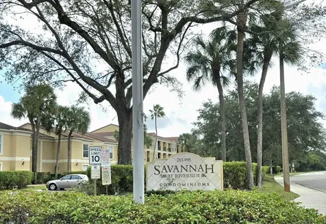 977 Riverside Drive Coral Springs FL 33071