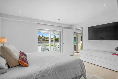 35 Castle Harbor Island Fort Lauderdale FL 33308